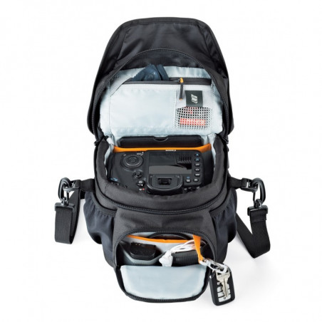 LOWEPRO Sac d'Epaule NOVA 140 AW II Noir