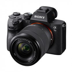 SONY Hybride ALPHA 7 III + Objectif SEL FE 28-70mm f/3.5-5.6 OSS Garanti 3 ans