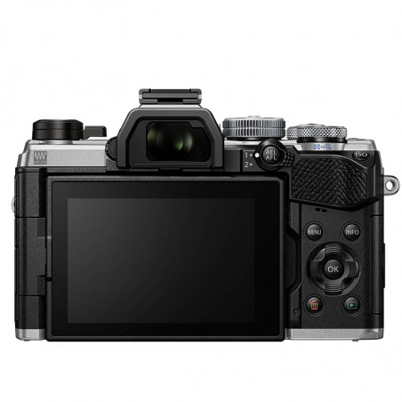 OM SYSTEM OM-5 SILVER + Objectif M.ZUIKO ED 12-40mm f/2.8 PRO Garanti 3 ans + SD 32Go + Sac