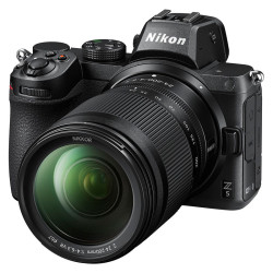 NIKON Hybride Z5 + Objectif Z 24-200mm f/4-6.3 S Garanti 3 ans