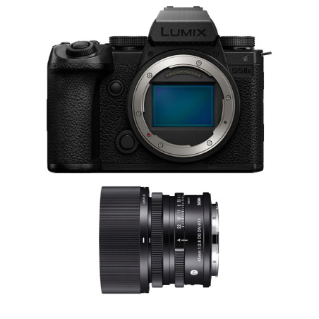 PANASONIC Lumix S5 MARK II X + Objectif SIGMA 45mm f/2.8 DG DN Contemporary Garanti 3 ans