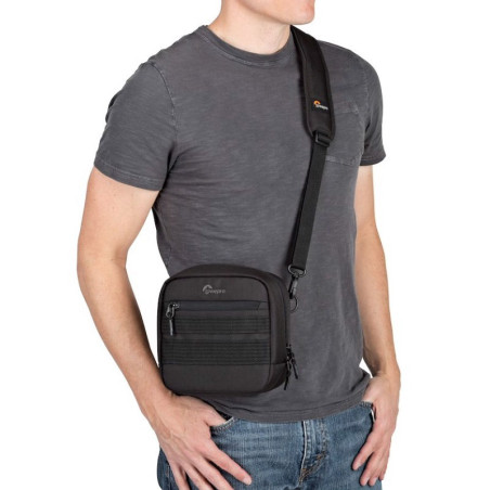 LOWEPRO Sac d'épaule ProTactic UtilityBag 100 AW Noir