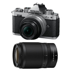 NIKON Hybride Z fc + Objectif Z 16-50mm f/3.5-6.3 VR Silver + Objectif Z 50-250mm DX f/4.5-6.3 Garanti 3 ans