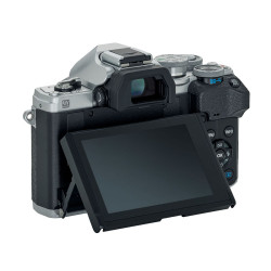 OLYMPUS Hybride OM-D E-M10 IV SILVER + Objectif 14-42 Pancake Zoom EZ SILVER Garanti 3 ans