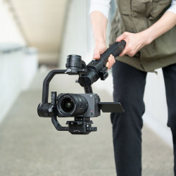 SONY Objectif SEL FE 16-25mm f/2.8 G Garanti 2 ans