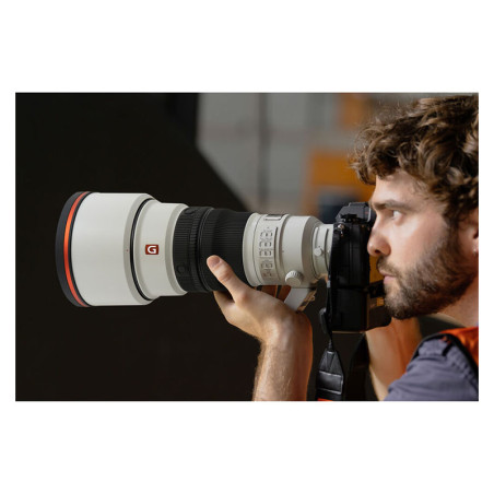 SONY Objectif FE 300mm f/2.8 GM OSS Garanti 2 ans