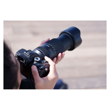 TAMRON Objectif 50-300mm f/4.5-6.3 Di III VXD compatible avec SONY FE Garanti 2 ans