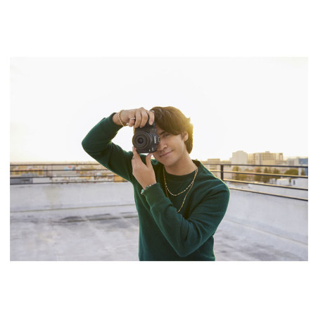 CANON Hybride EOS R8 + RF 24-105mm f/4L IS USM Garanti 3 ans