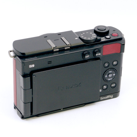  Occasion PANASONIC Lumix S9 Nu Rouge + Smallrig Poignée 