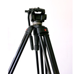 Occasion MANFROTTO Trépied 547B +ROTULE 701HDV + COLONNE CENTRALE BOL