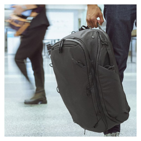 PEAK DESIGN Travel backpack 45L v2 - black BTR-45-BK-2