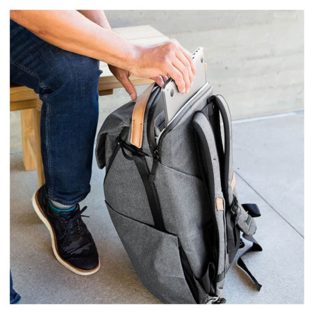 PEAK DESIGN Everyday backpack 20L v3 - charcoal BEDB-20-CH-3