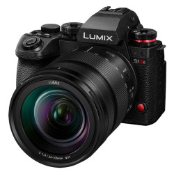 PANASONIC LUMIX S1 IIE + 24-105 Garanti 3 ans