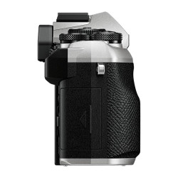 OM SYSTEM OM-5 II Silver NU Garanti 3 ans