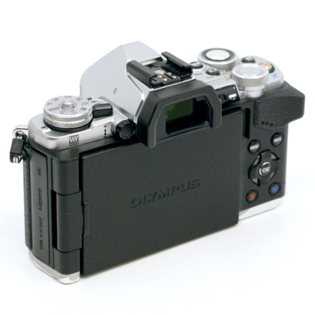 Occasion OLYMPUS  OM-D E-M5 MARK II SILVER