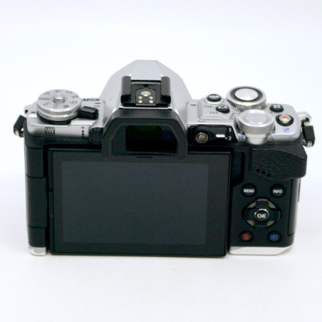 Occasion OLYMPUS  OM-D E-M5 MARK II SILVER
