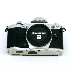 Occasion OLYMPUS  OM-D E-M5 MARK II SILVER