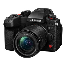 PANASONIC LUMIX GH7 Noir + 12-60 f/3.5-5.6 Garanti 3 ans