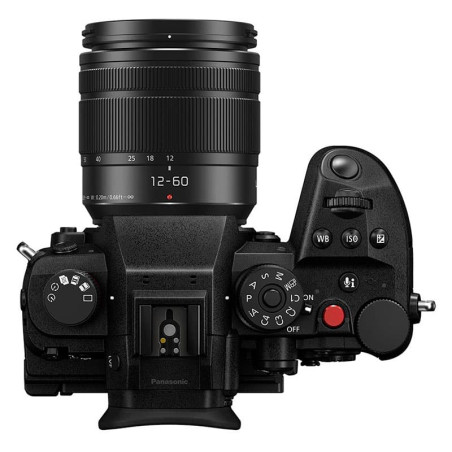 PANASONIC Hybride LUMIX GH7 Noir + Objectif Lumix G Vario 12-60mm f/3.5-5.6 POWER OIS Garanti 3 ans