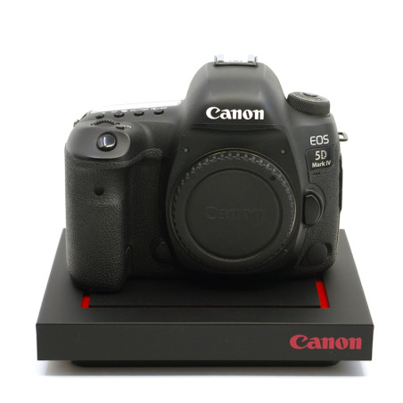 Occasion CANON EOS 5D MARK IV + GRIP BG-E20