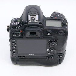 Occasion NIKON D7200 + GRIP MB-D15