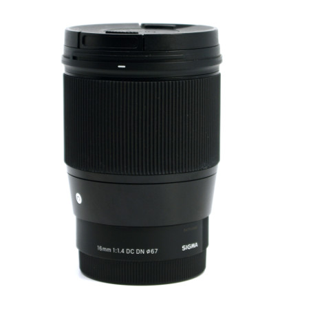 Occasion SIGMA 16mm f/1.4 DC DN CONTEMPORARY MICRO QUATRE TIERS