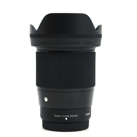 Occasion SIGMA 16mm f/1.4 DC DN CONTEMPORARY MICRO QUATRE TIERS