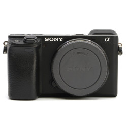 Occasion SONY ALPHA 6400 + PZ 16-50mm f3.5-5.6 OSS