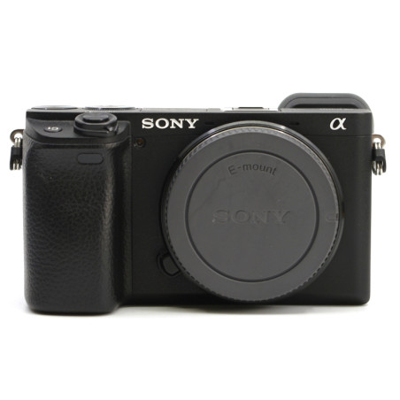 Occasion SONY ALPHA 6400 + PZ 16-50mm f3.5-5.6 OSS