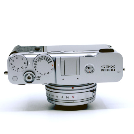 Occasion FUJIFILM X-E5 SILVER + XF 23mm f/2.8 R WR Reconditionné