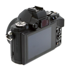 Occasion OLYMPUS OM-D E-M5 + Lumix G Vario 12-32mm f/3.5-5.6 ASPH