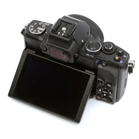 Occasion OLYMPUS OM-D E-M5 + Lumix G Vario 12-32mm f/3.5-5.6 ASPH