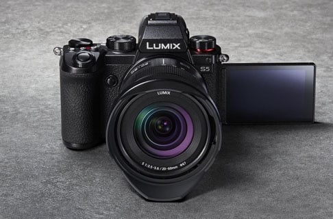 Lire la suite à propos de l’article Panasonic LUMIX S5
