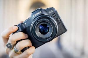 Lire la suite à propos de l’article Canon EOS R8 – Passez au plein format