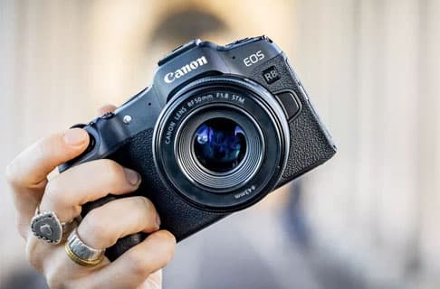 You are currently viewing Canon EOS R8 – Passez au plein format