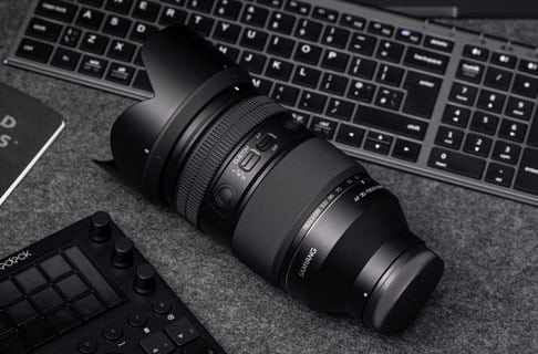 You are currently viewing Objectif Samyang AF 35-150mm F2-2.8 FE – Zoom lumineux et polyvalent