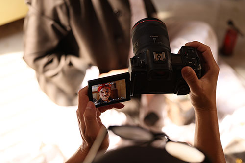 Lifestyle objectif Canon RF 35mm F1.4 L VCM