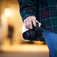 Le ZV-E1 est compact et léger